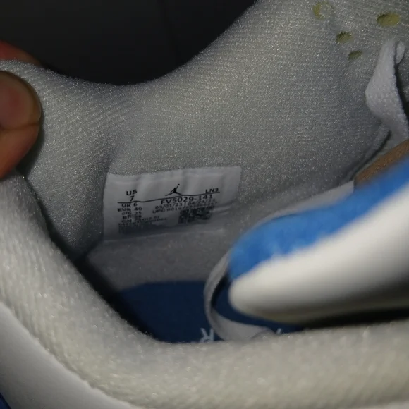 Air Jordan 4 Retro - Picture 6 of 6